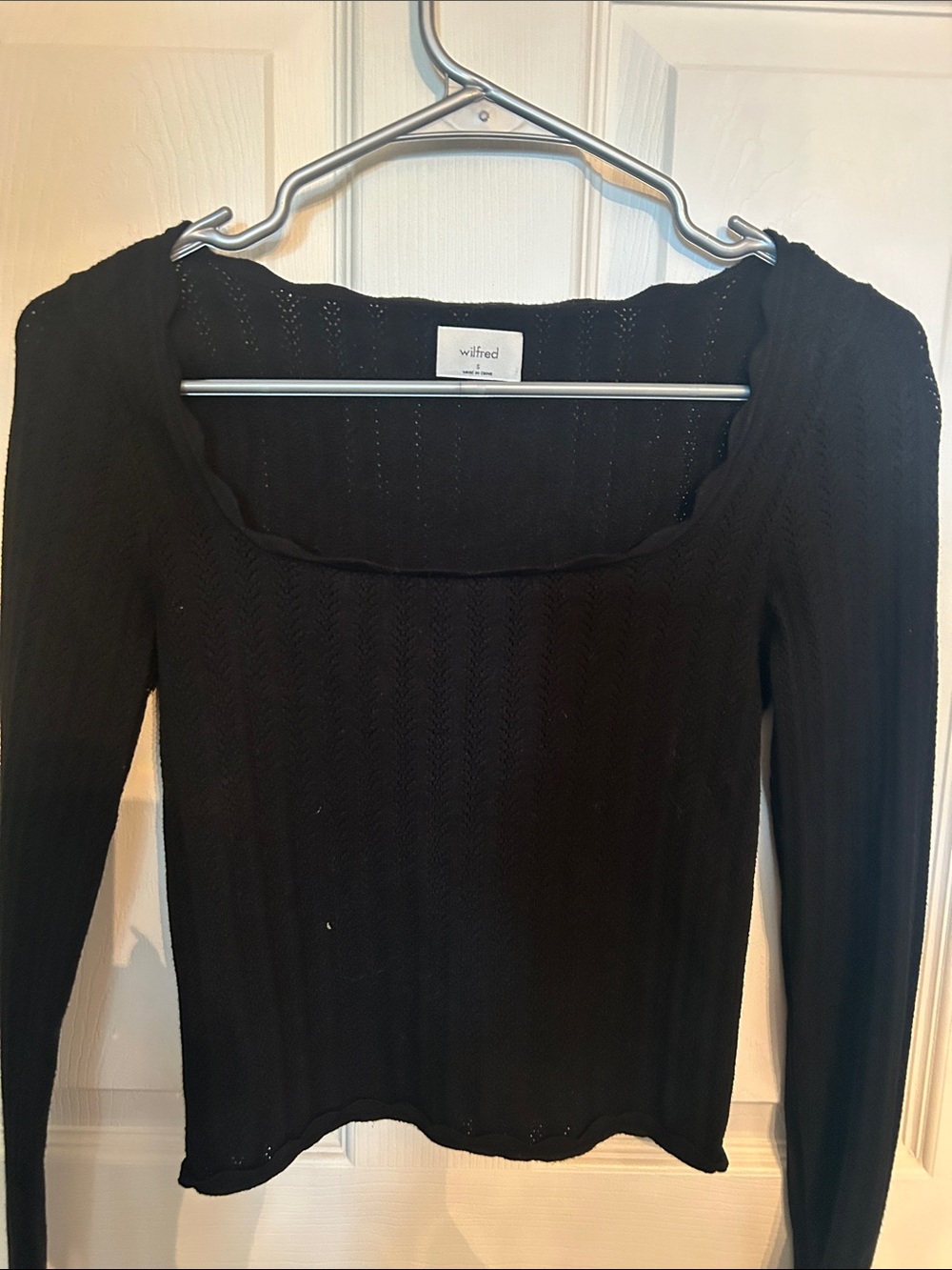 Aritzia Wilfred Black Scoop-Neck Ribbed Long Sleeve Top